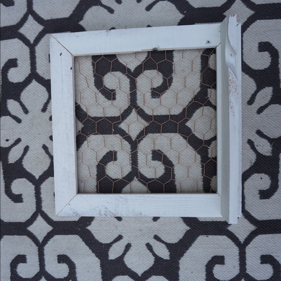 Distressed Jewelry Display - Picture 4 of 4